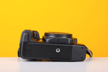 Load image into Gallery viewer, Canon EOS 600 35mm SLR Film Camera Body
