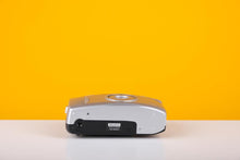 Load image into Gallery viewer, Canon Sureshot 65 Zoom 35mm Point and Shoot Camera
