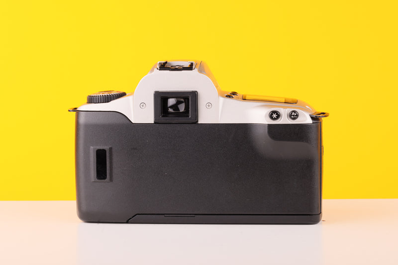 Canon EOS 300/ Kiss III 35mm SLR Film Camera Body