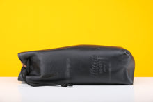 Load image into Gallery viewer, Nikon Speedlight SB-25 Flash With Soft Case
