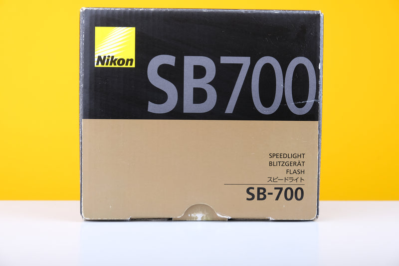 Nikon Speedlight SB-700 Flash Boxed