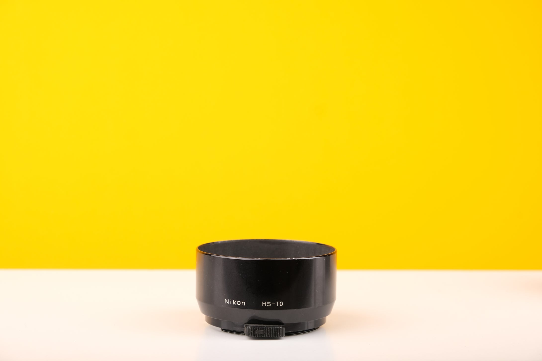 Nikon HS-10 Lens Hood