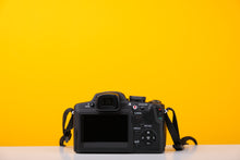 Load image into Gallery viewer, Panasonic LUMIX FZ38 Digicam
