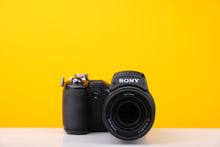 Load image into Gallery viewer, Sony DSCF828 Digicam
