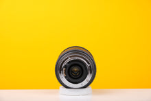 Load image into Gallery viewer, Sigma 28-200mm Aspherical IF  Hyperzoom Macro Lens
