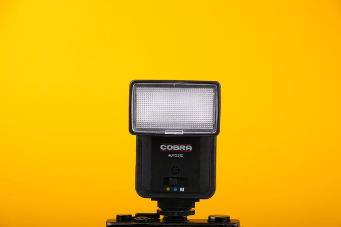 Cobra Auto 210 flash