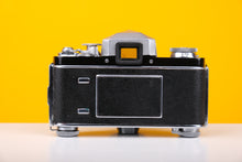 Load image into Gallery viewer, Exakta Varex VX 35mm Film Camera with Carl Zeiss Biotar 58mm f/2 Lens
