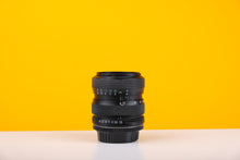 Load image into Gallery viewer, Tamron 28-70mm f3.5-4.5 Universal Mount
