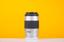 Load image into Gallery viewer, Minolta AF zoom 75-300mm f4.5-5.6
