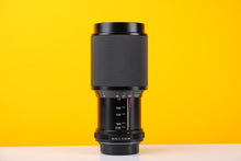 Load image into Gallery viewer, Vivitar 75-205mm MC Macro Focusing  Zoom f3.8

