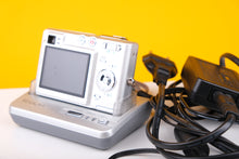 Load image into Gallery viewer, Casio Exilim EX Z40 Digicam
