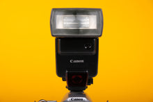 Load image into Gallery viewer, Canon 430 EZ Speedlite Flash

