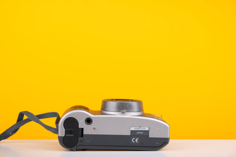 Minolta Riva Zoom 140ex 35mm Point and Shoot Film Camera
