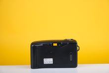 Load image into Gallery viewer, Canon Snappy EL 35mm Point and Shoot Film Camera
