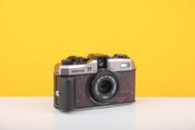 Load image into Gallery viewer, Pentax 17 35mm Half Frame Film Camera Red Skin + FREE Expired Film Roll + 1 VCH T-shirt

