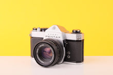 Load image into Gallery viewer, Asahi Pentax SP1000 35mmSLR Film Camera with Pentacon 50mm f/1.8 Lens
