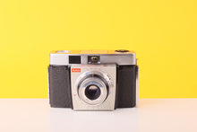 Load image into Gallery viewer, Kodak Colorsnap 35 35mm Point and Shoot Film Camera with case
