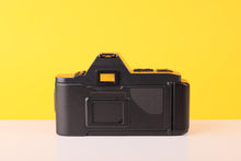 Load image into Gallery viewer, Canon T70 SLR 35mm Film Camera with Canon FD 50mm F1.8 Lens
