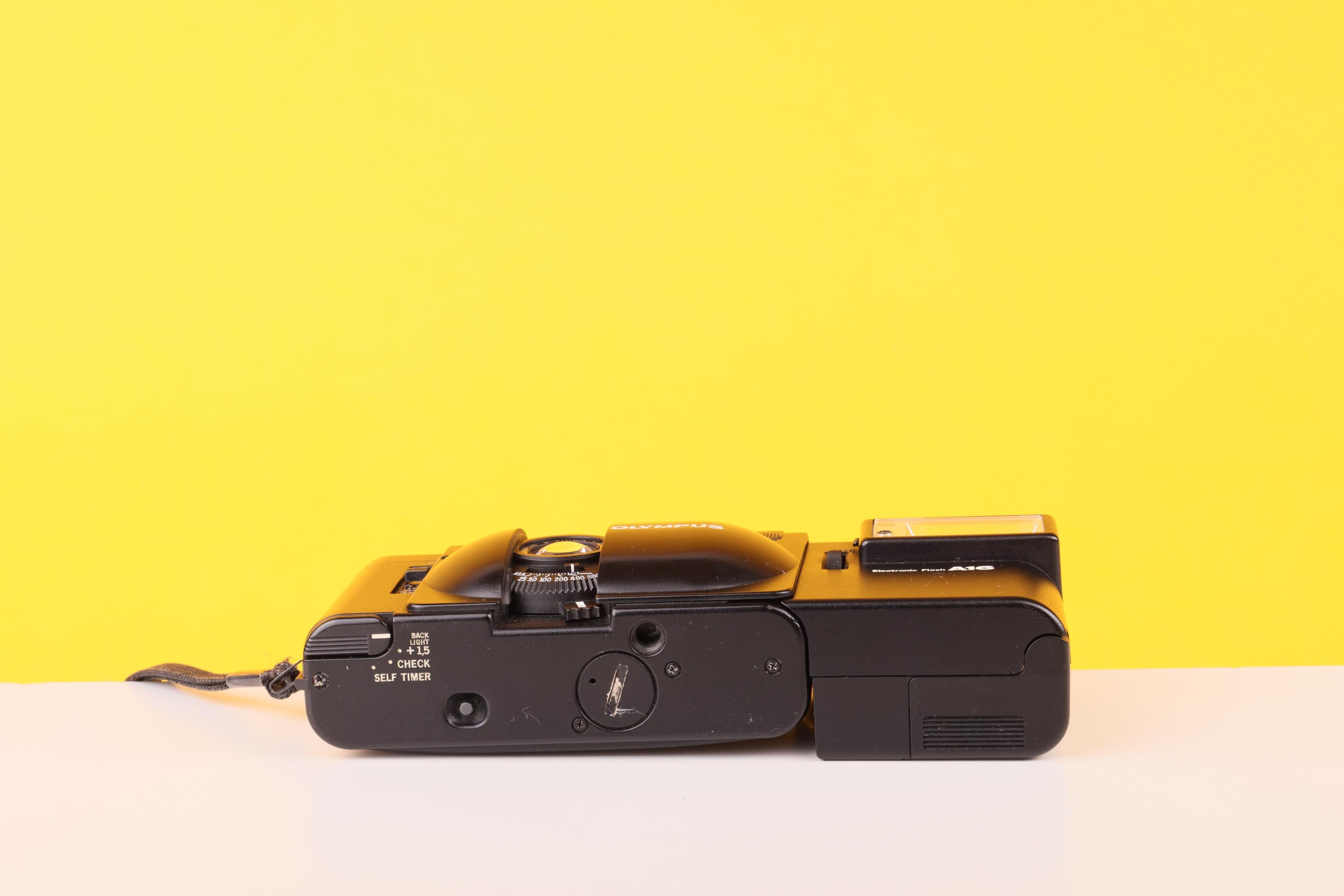 Olympus XA 35mm Rangeinder Film Camera With A16 Flash – Vintage