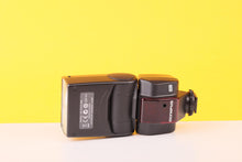 Load image into Gallery viewer, Olympus FL-36R Electronic Flash for Olympus Camera
