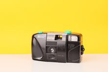 Load image into Gallery viewer, Focus Free Point and Shoot 35mm Film Camera
