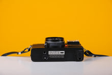 Load image into Gallery viewer, Fujica C35 EFP Point and Shoot Film Camera With Case
