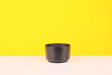 Load image into Gallery viewer, 62mm Round Lens Screw-in Lens Hood
