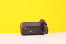 Load image into Gallery viewer, Meike Multi-Power Battery Pack for Canon 60D
