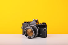 Load image into Gallery viewer, Olympus OM2 Black 35mm Film Camera with Zuiko  50mm f/1.4 Lens
