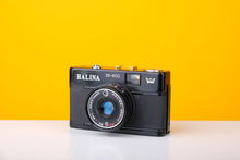 Load image into Gallery viewer, Halina 35-600 35mm Film Viewfinder Camera
