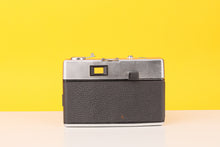 Load image into Gallery viewer, Halina 3000 35mm Viewfinder Film Camera with Halinar 45mm lens

