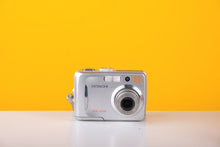 Load image into Gallery viewer, Hitachi HDC-651E Digital Camera
