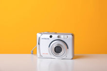 Load image into Gallery viewer, Hitachi HDC-561E Digital Camera
