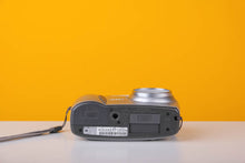 Load image into Gallery viewer, Kodak Easyshare DX4330 Digital Camera
