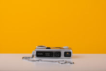 Load image into Gallery viewer, Minolta-16 MG-S 16mm Subminiature Film Camera Set
