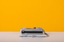 Load image into Gallery viewer, Minolta-16 MG-S 16mm Subminiature Film Camera Set
