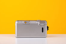 Load image into Gallery viewer, Minolta 115 Riva Zoom 35mm Point and Shoot Film Camera
