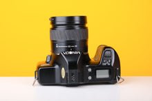 Load image into Gallery viewer, Minolta Dynax 3000i 35mm Film Camera with Minolta 35mm- 80mm f/4 - 5.6 Zoom Lens
