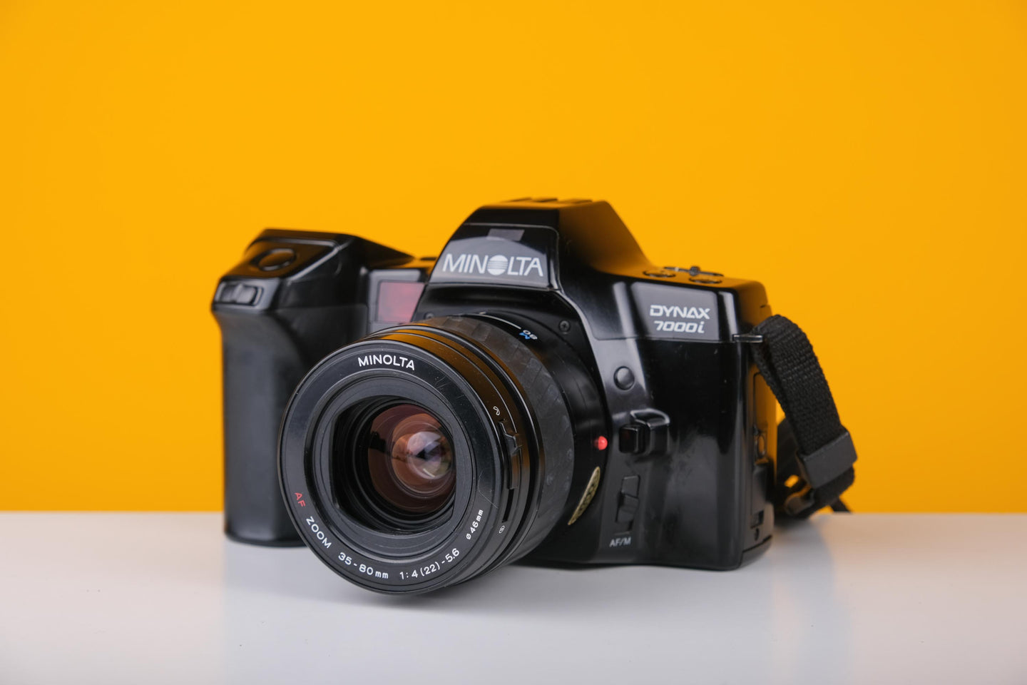 Minolta Dynax 7000i 35mm Film Camera with Minolta Zoom Lens 35-80mm f/4