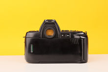 Load image into Gallery viewer, Nikon AF F801s 35mm SLR Film Camera with AF Nikkor 28-85mm 
