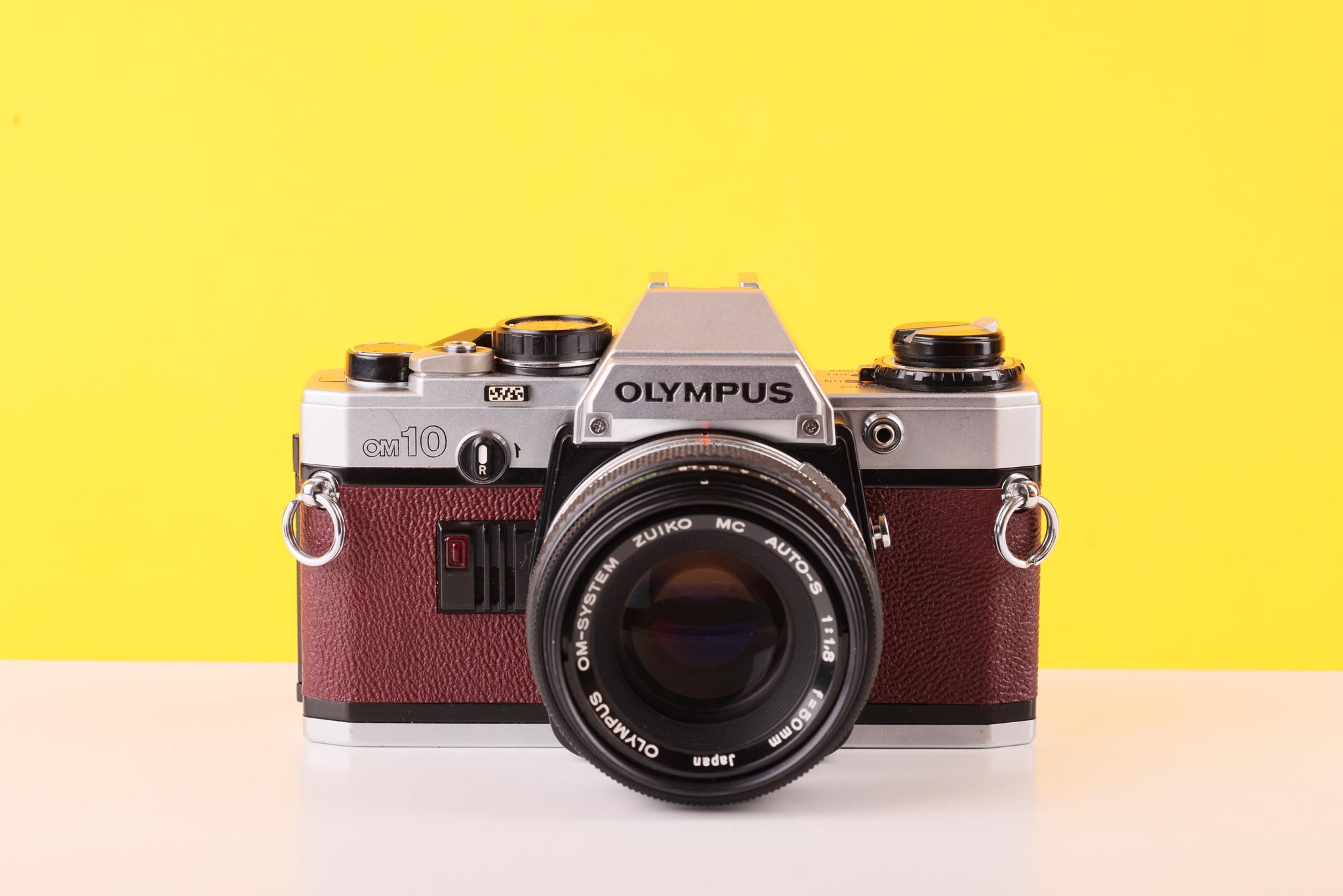 良品　OLYMPUS OM-10 Zuiko Auto-S 50mm F1.8 Olympus OM10 + Zuiko Auto-S 50mm / f1.8 • filmcameras.uk