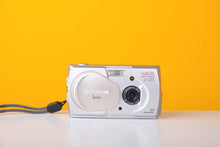 Load image into Gallery viewer, Olympus Brio Camedia D-230 Digital Camera
