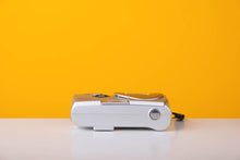 Load image into Gallery viewer, Olympus Brio Camedia D-230 Digital Camera
