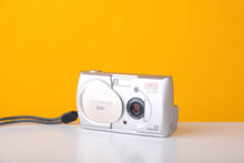 Load image into Gallery viewer, Olympus Brio Camedia D-230 Digital Camera
