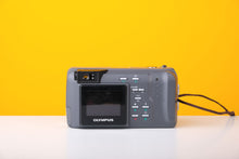 Load image into Gallery viewer, Olympus Camedia C-900 Zoom 35mm Film Point and Shoot Camera
