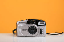 Load image into Gallery viewer, Olympus Superzoom 700XB 35mm Point and Shoot Film Camera Silver

