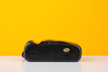Load image into Gallery viewer, Pacific 35mm Point and Shoot Film Camera
