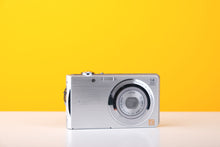Load image into Gallery viewer, Panasonic Lumix DMC-FS16 Digital Camera
