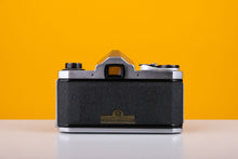 Load image into Gallery viewer, Ashai Pentax H2 35mm SLR Camera with Auto-Takumar 55mm f/2 Lens
