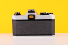 Load image into Gallery viewer, Pentax K1000 35mm Film Camera with  50mm 
